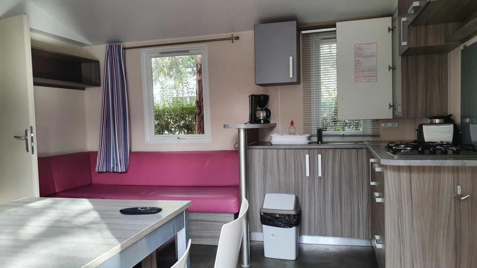 Camping L'Enclave Mobil-Home Estavar Buitenkant foto