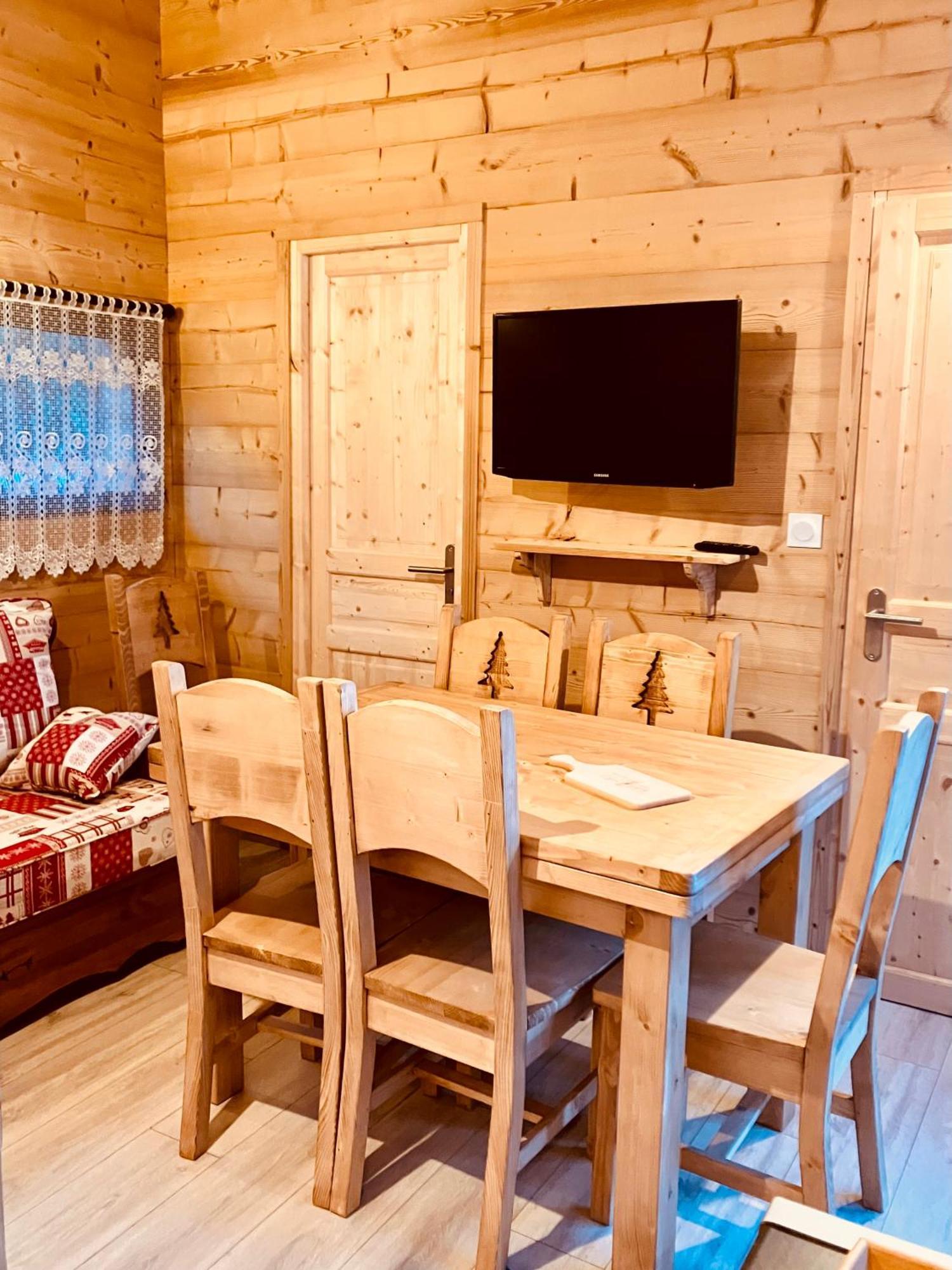 Camping L'Enclave Mobil-Home Estavar Buitenkant foto
