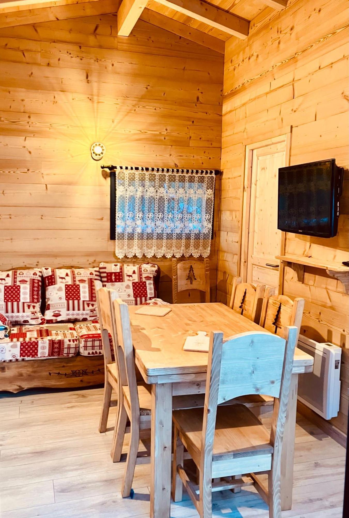 Camping L'Enclave Mobil-Home Estavar Buitenkant foto